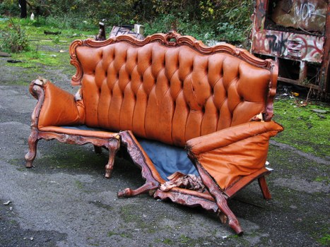 Exterior view of a commercial waste vehicle operating in Whitechapel